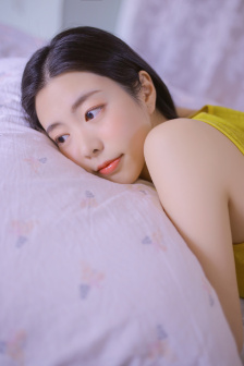 俄“半裸派对”引多方不满